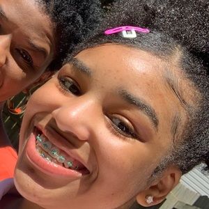 Meet your Posher, Aryel